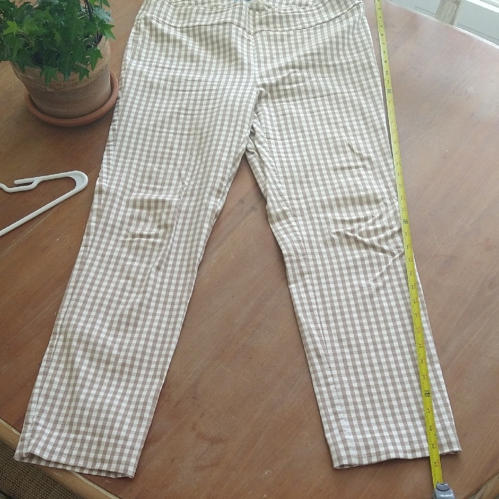 J. McLaughlin Tan Checkered Fabric